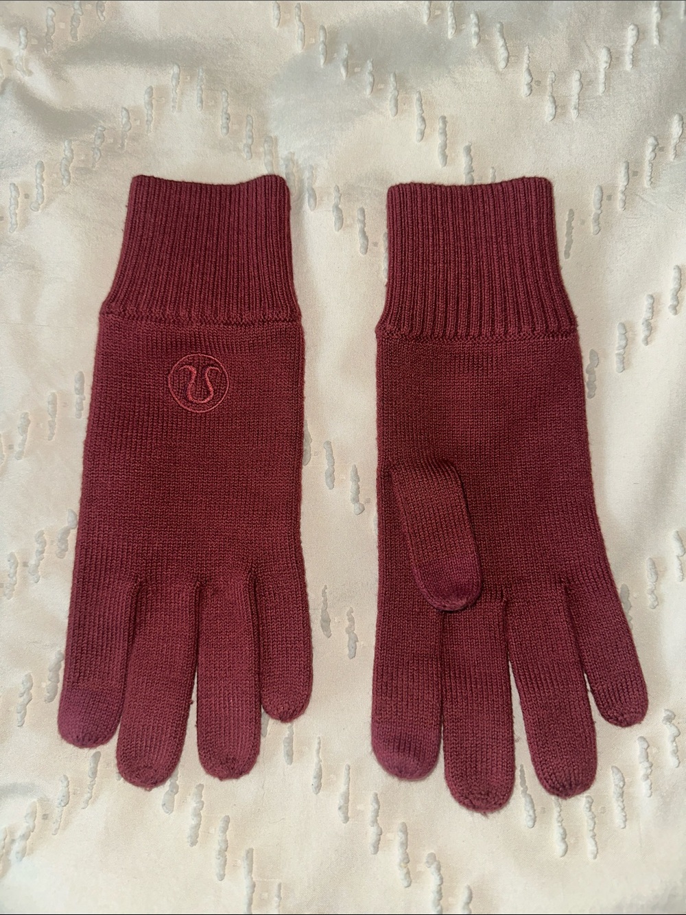 lululemon athletica Burgundy Knit Touchscreen Gloves